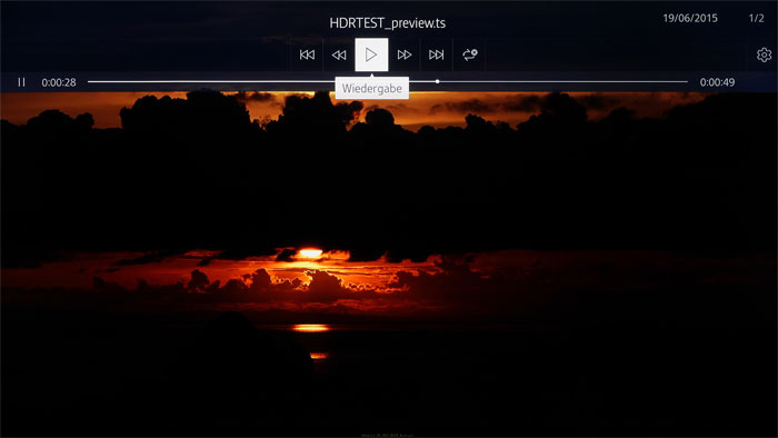 Lebensechter Sonnenuntergang: Dank der HDR-kompatiblen Software zeigt Samsungs Mediaplayer in dieser Szene satte Kontraste und intensive Rottöne.